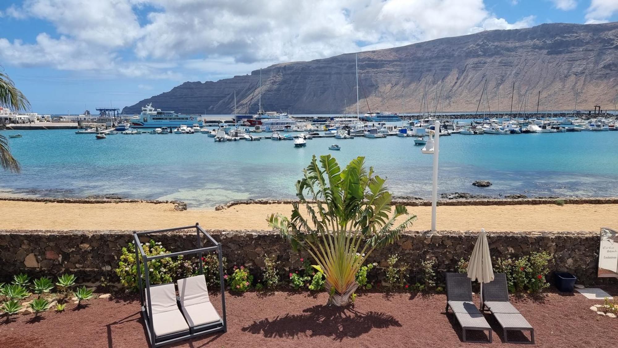 Evita Beach Suites Exclusivas Caleta de Sebo Bagian luar foto